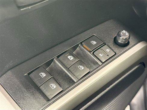 Certified 2022 Toyota Tacoma SR5 image 27