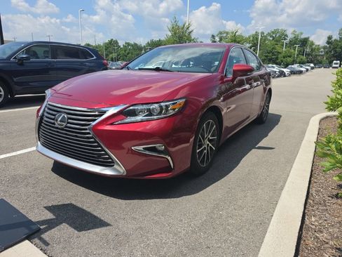 Used 2017 Lexus ES 350 w/ Premium Package FWD image 29