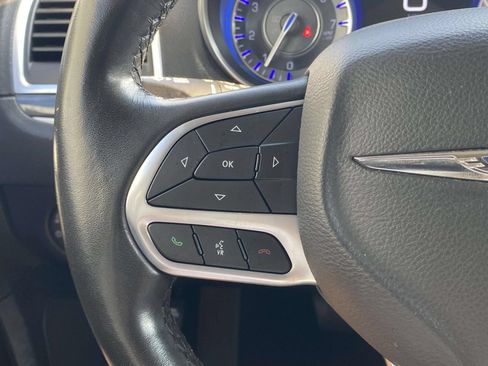 Used 2021 Chrysler 300 Touring w/ Sport Appearance Package RWD image 29