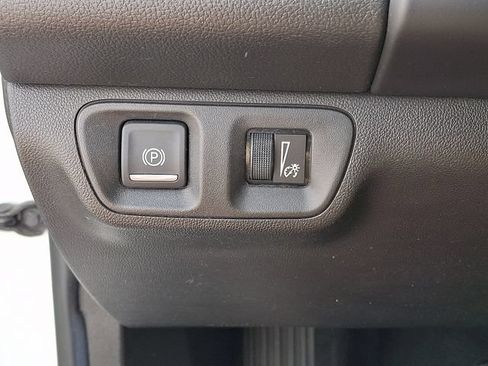 Used 2017 GMC Acadia SLE FWD image 26