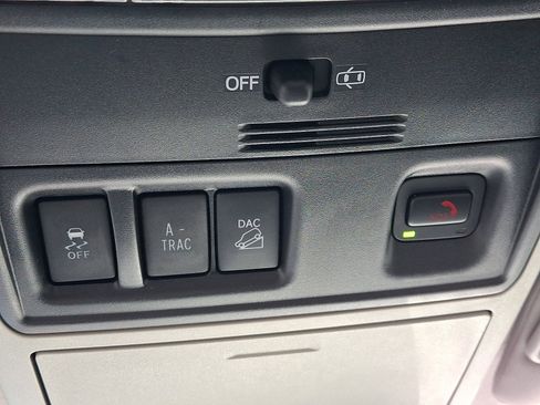 Used 2024 Toyota 4Runner SR5 AWD/4WD image 29