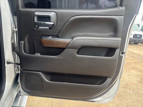 Used 2018 GMC Sierra 2500 Denali w/ Duramax Plus Package image 10