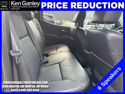 Used 2021 Toyota Tacoma TRD Off-Road w/ TRD Premium Off Road Package AWD/4WD image 24