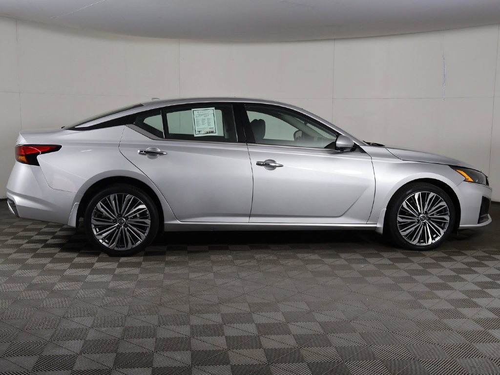 Used 2023 Nissan Altima 2.5 SL AWD/4WD image 20