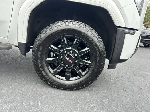 Certified 2025 GMC Sierra 2500 AT4 w/ AT4 Premium Plus Package image 8