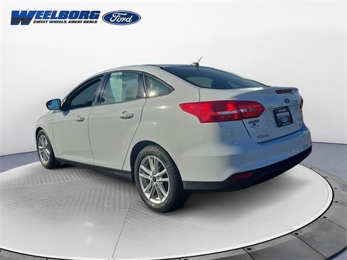 Certified 2018 Ford Focus SE image 3