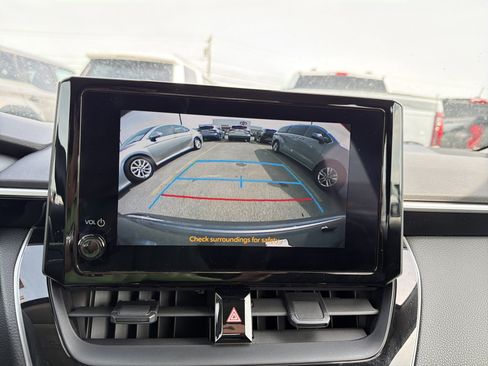 Used 2023 Toyota Corolla LE w/ Carpet Mat Package (TMS) FWD image 16