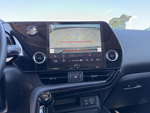 Used 2025 Lexus NX 250 FWD image 26