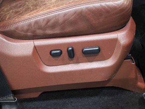 Used 2013 Ford F350 King Ranch w/ FX4 Off Road Pkg AWD/4WD image 24