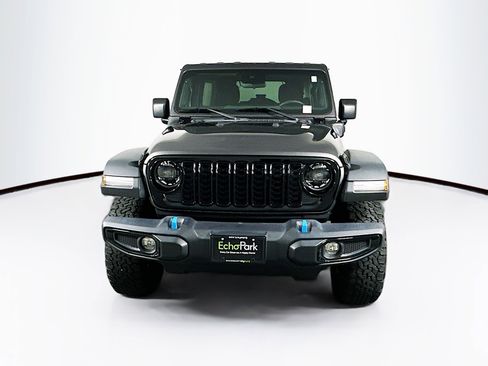 Used 2024 Jeep Wrangler Willys image 2