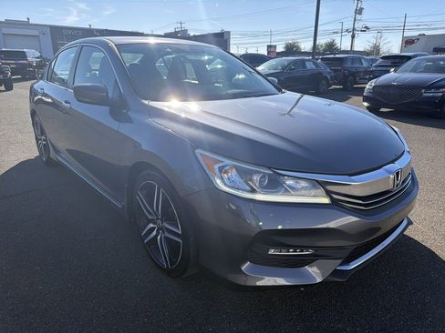 Used 2017 Honda Accord Sport Special Edition image 7