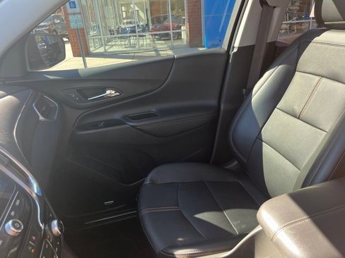 Used 2022 Chevrolet Equinox Premier image 16