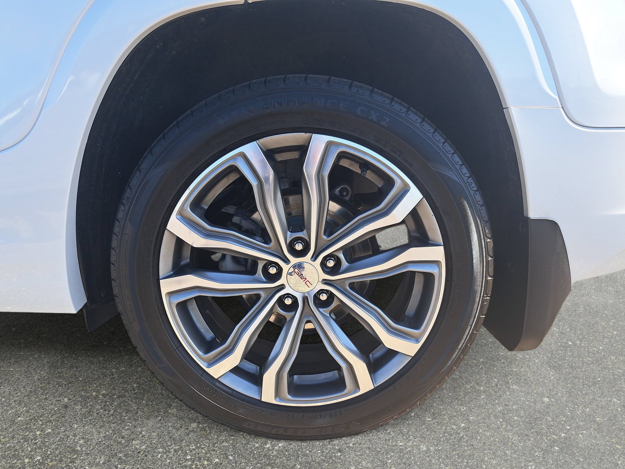 Used 2020 GMC Terrain Denali w/ Denali Premium Package AWD/4WD image 33