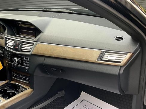 Used 2011 Mercedes-Benz E 350 4MATIC Sedan image 24