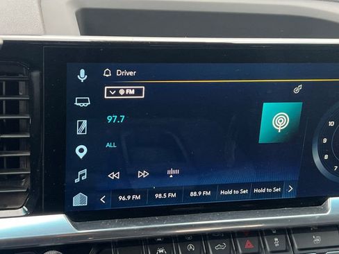 Used 2025 Chevrolet Silverado 1500 LT image 26