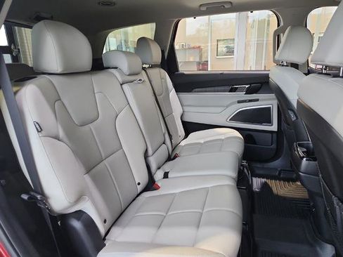 Certified 2023 Kia Telluride EX FWD image 28