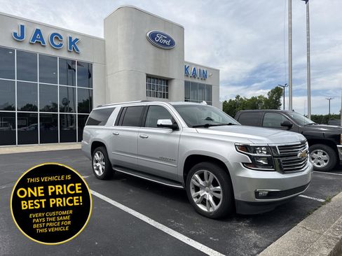 Used 2017 Chevrolet Suburban Premier AWD/4WD image 1