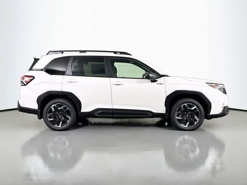 New 2025 Subaru Forester Limited image 8