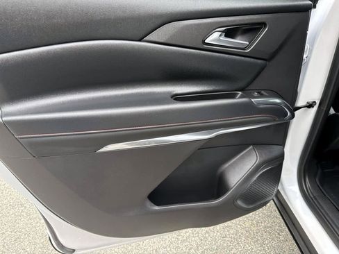 Used 2025 Chevrolet Traverse Z71 w/ Driver Confidence Package image 15