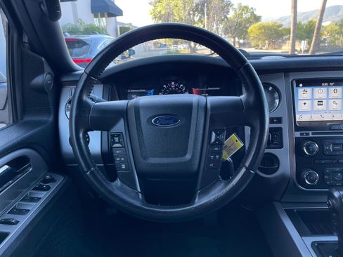 Used 2017 Ford Expedition XLT w/ Equipment Group 202A image 11