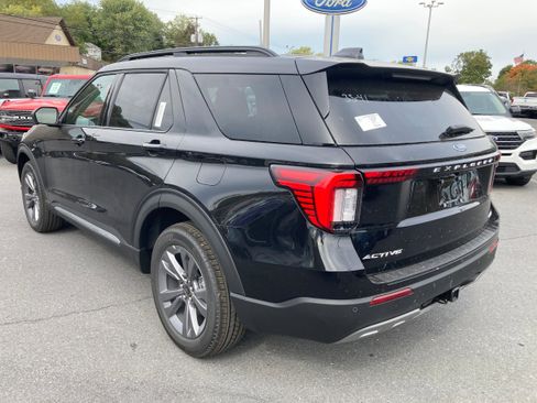 New 2025 Ford Explorer Active w/ Active Comfort Package image 6