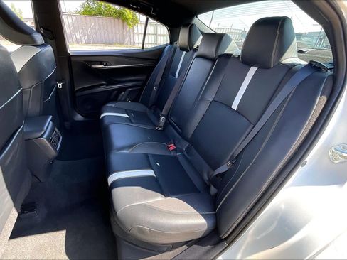 Used 2025 Toyota Camry SE FWD image 41
