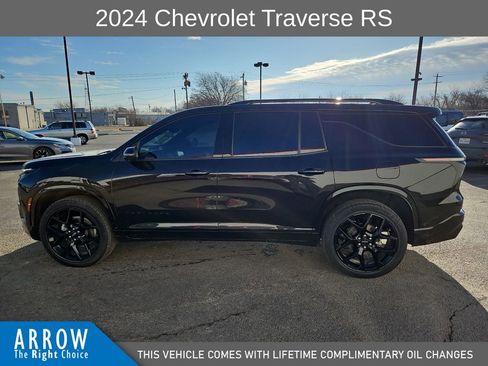 Used 2024 Chevrolet Traverse RS w/ LPO, Floor Liner Package image 7