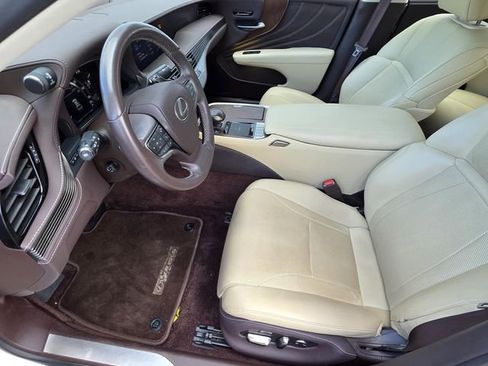 Certified 2020 Lexus LS 500 500 Base w/ Accessory Package (Z2) image 6