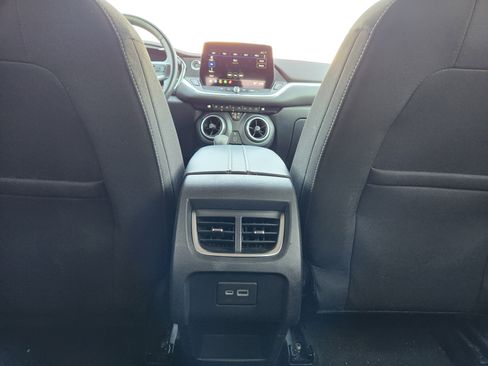 Used 2023 Chevrolet Blazer LT FWD image 13