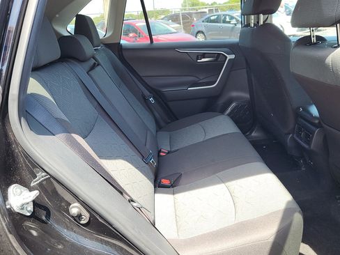 Certified 2025 Toyota RAV4 XLE FWD image 28
