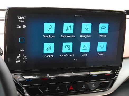 Certified 2023 Volkswagen ID.4 Pro AWD/4WD image 24