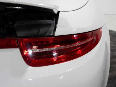 Used 2016 Porsche 911 Carrera 4S image 32
