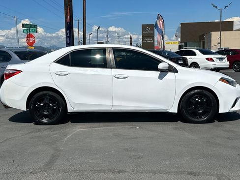 Used 2015 Toyota Corolla L FWD image 3