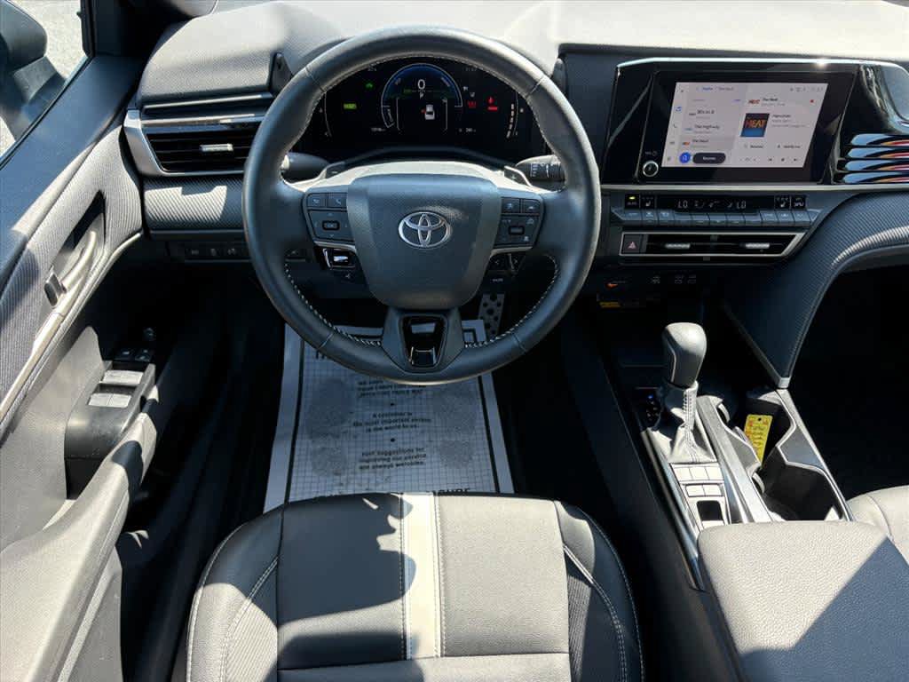 Used 2026 Toyota Camry SE w/ Convenience Package FWD image 4