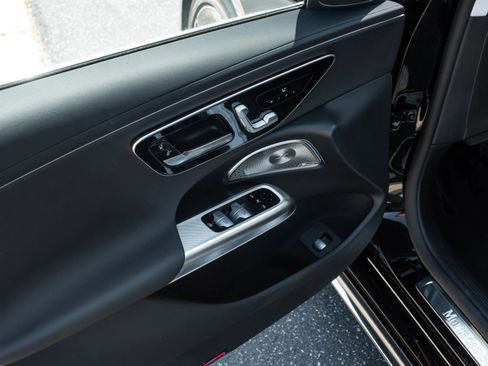 Used 2024 Mercedes-Benz E 350 4MATIC Sedan image 16