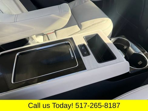 Used 2025 Lincoln Aviator Reserve w/ Equipment Group 201A AWD/4WD image 15