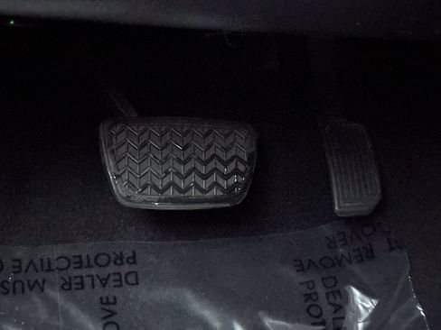 Used 2017 Toyota Tundra Limited image 39