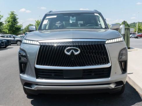 Used 2025 INFINITI QX80 Sensory AWD/4WD image 2