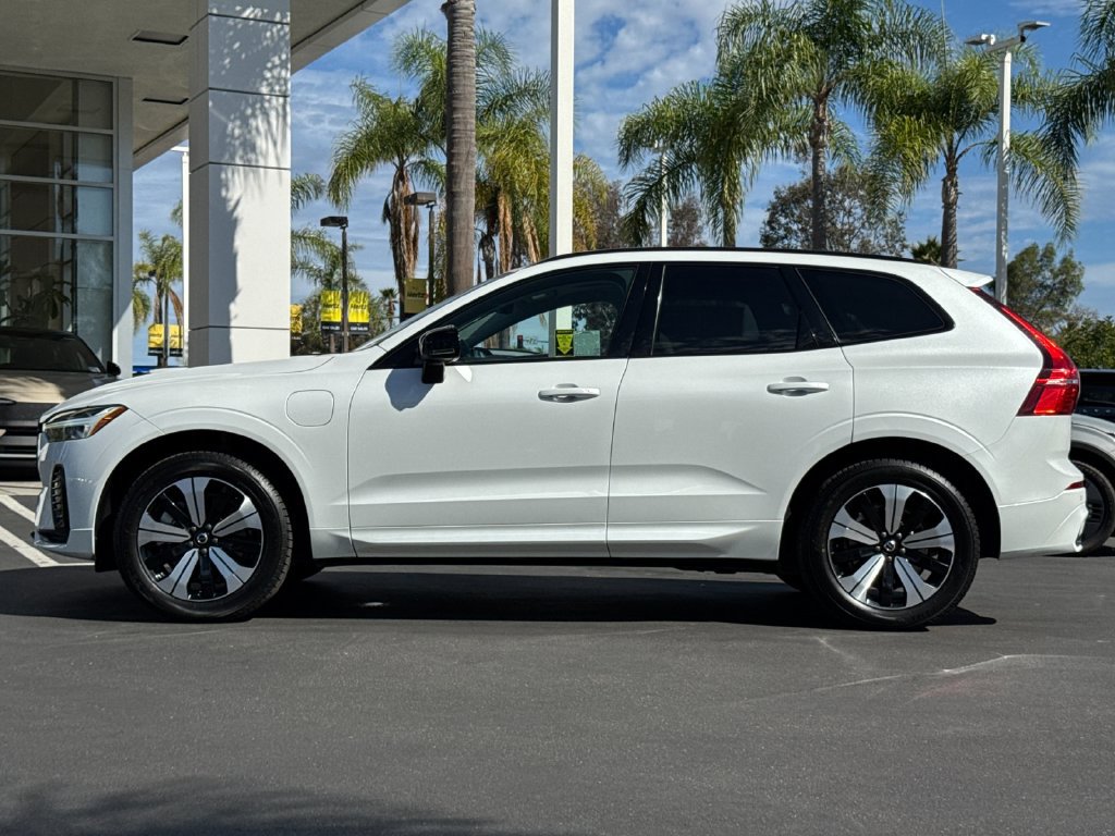 Certified 2024 Volvo XC60 T8 Core AWD/4WD image 2