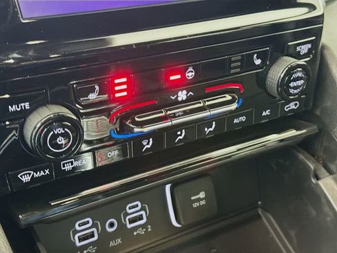 New 2025 Jeep Grand Cherokee Laredo image 14