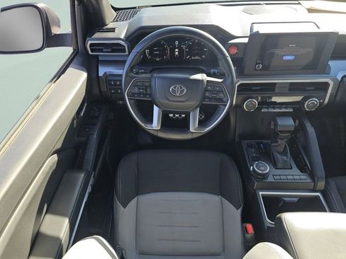 Used 2024 Toyota Tacoma TRD Sport image 5