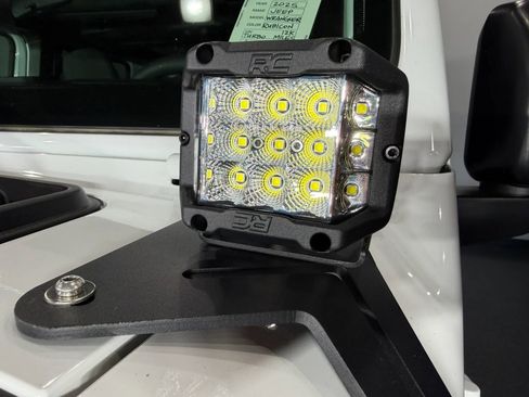 Used 2025 Jeep Wrangler Unlimited Rubicon image 30