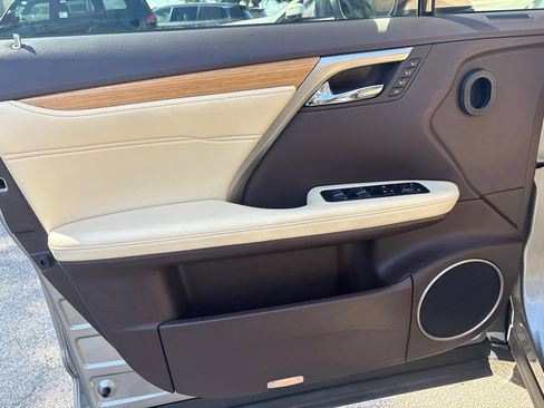 Used 2019 Lexus RX 350L FWD image 12