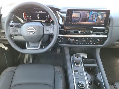 New 2026 Nissan Pathfinder SL image 8