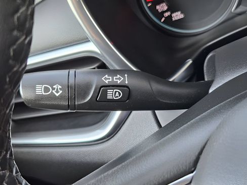 Used 2024 Chevrolet Equinox LT FWD image 28
