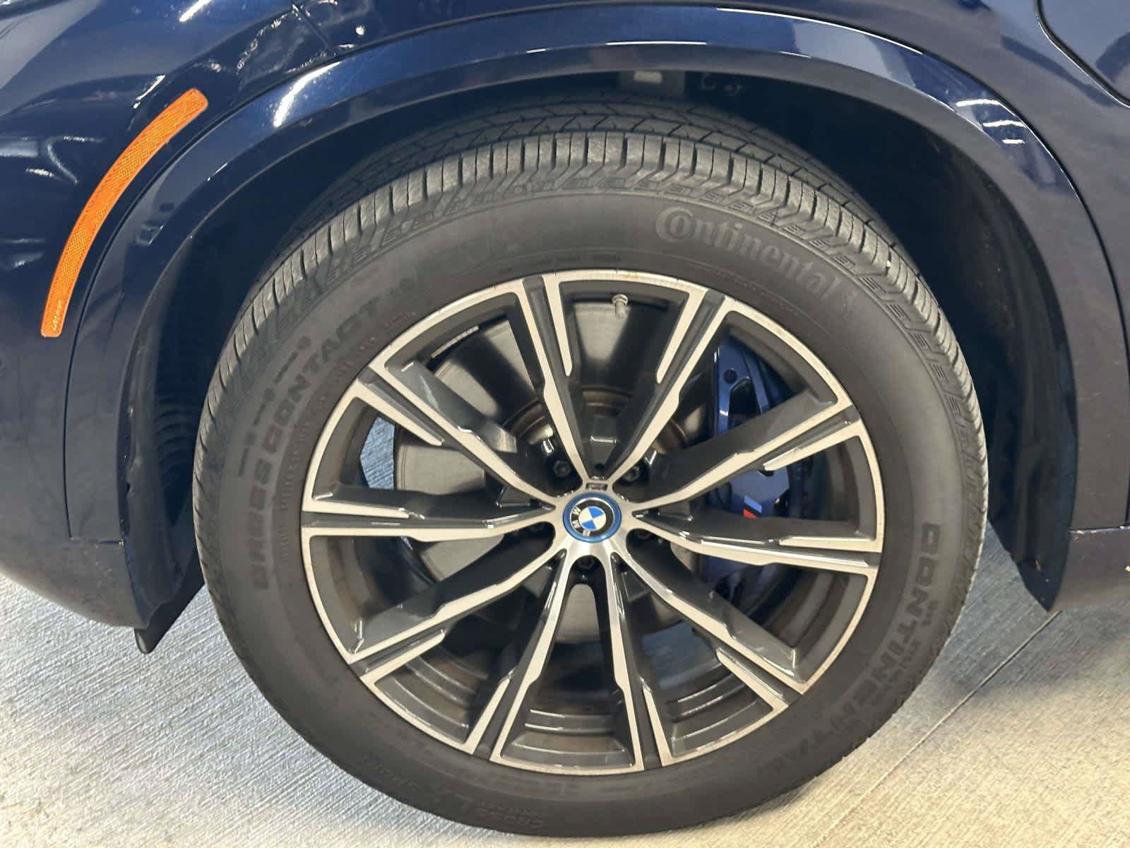 Used 2024 BMW X5 xDrive50e w/ M Sport Package AWD/4WD image 10