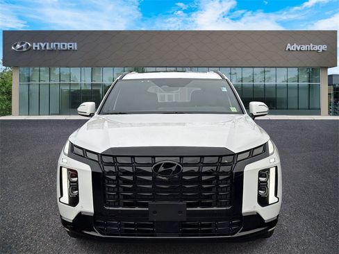 Used 2025 Hyundai Palisade Calligraphy image 2