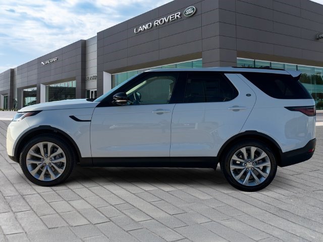 New 2026 Land Rover Discovery S AWD/4WD image 2