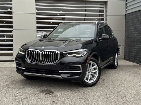 Used 2022 BMW X5 xDrive40i w/ Premium Package image 1