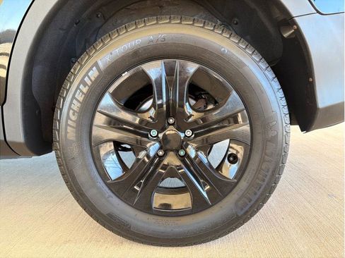 Used 2015 Toyota RAV4 LE image 25